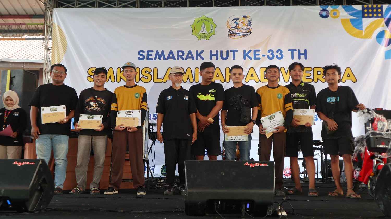 Juara Kontes Motor